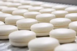 Coques de Macarons à la Meringue Italienne
