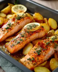 Dos de Saumon au Four Facile avec Pommes de Terre Rôties