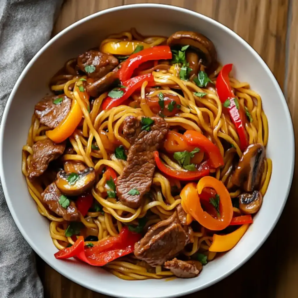Nouilles Chinoises au Bœuf et Légumes –
