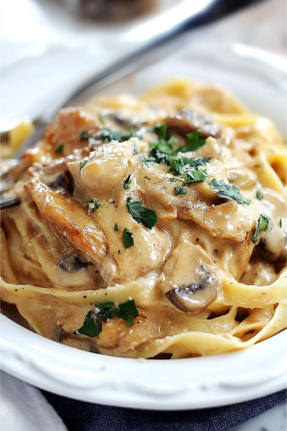 Pâtes Au Poulet Sauce Crémeuse Aux Champignons 2 pâtes au poulet sauce crémeuse aux champignons