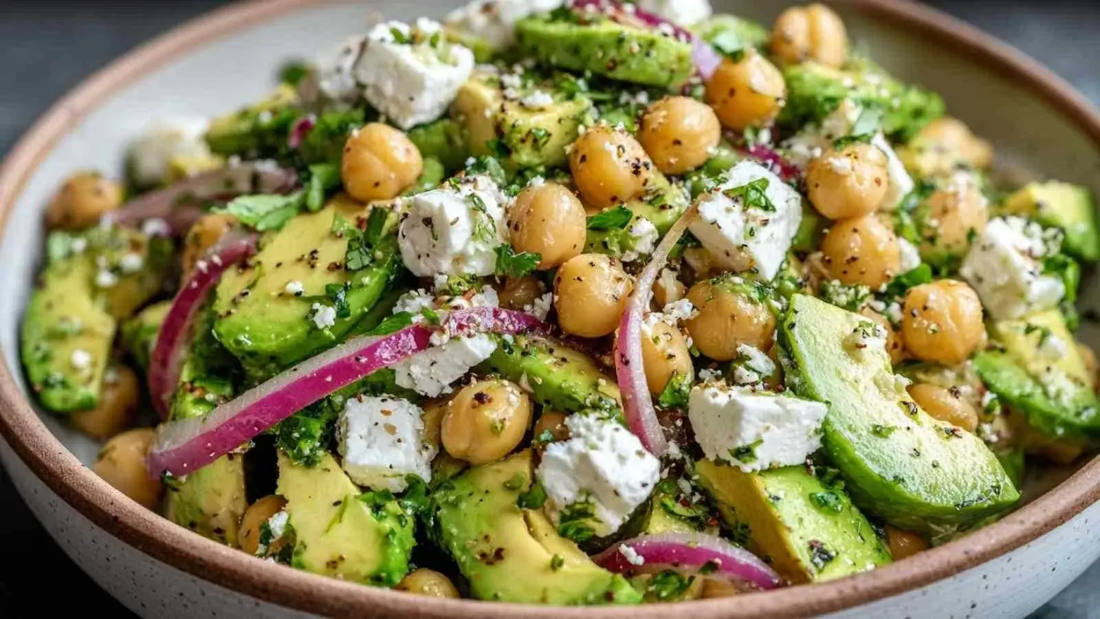Salade de Pois Chiches Avocat Féta : Recette Express 15min 2 salade de pois chiches avocat féta