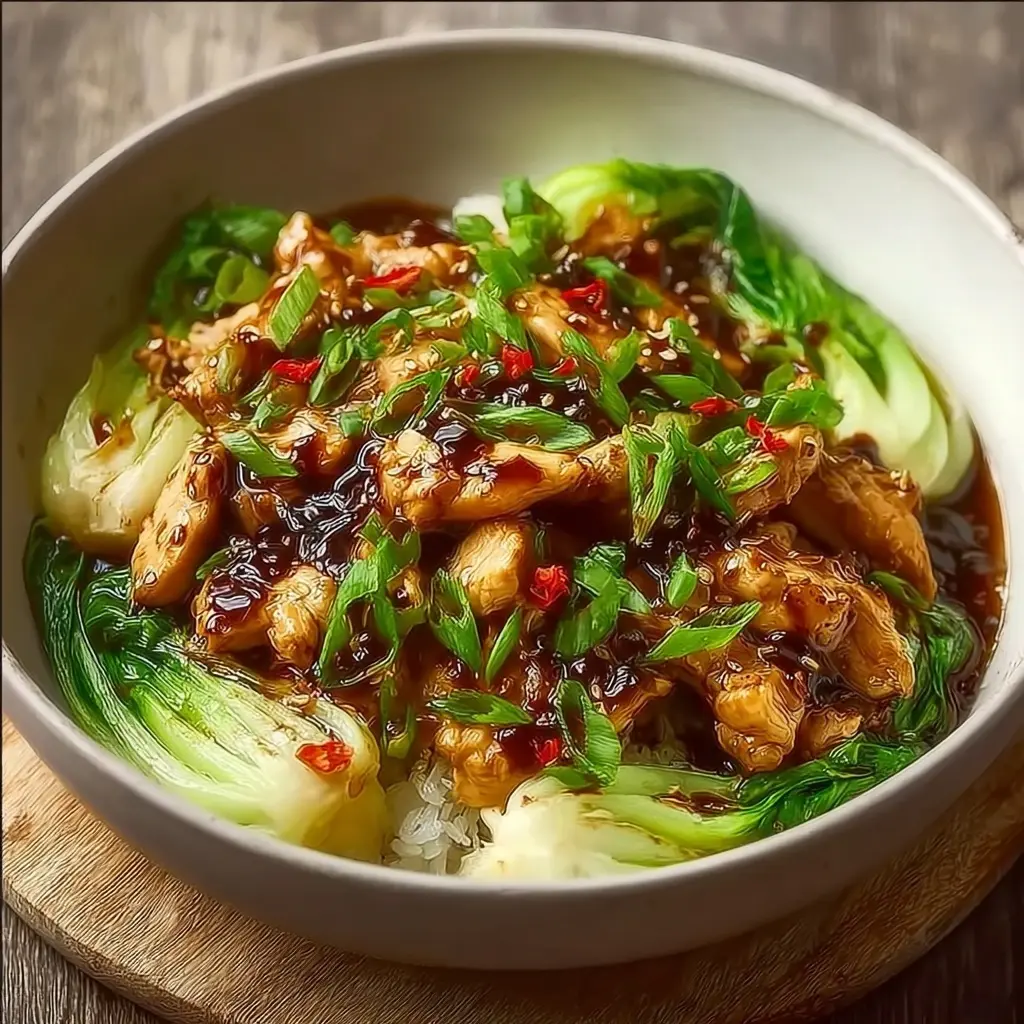Sauté de Poulet au Chou Chinois – Recette Savoureuse Asiatique